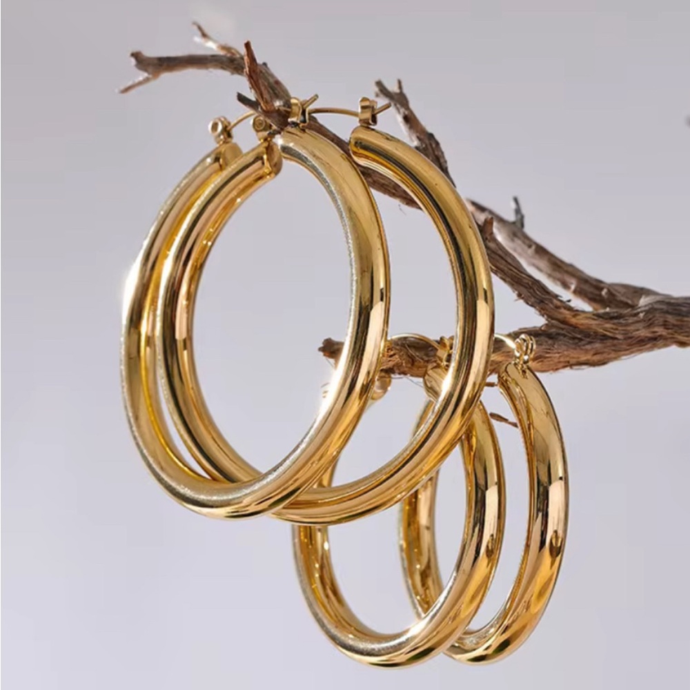 Stainless Steel, Real Gold Plated
Elegant Gold and Silver Hoop Earrings